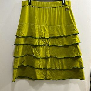 Matilda Jane Women’s Large green Finn ruffle skirt. SOFT AND COMFORTABLE tiered